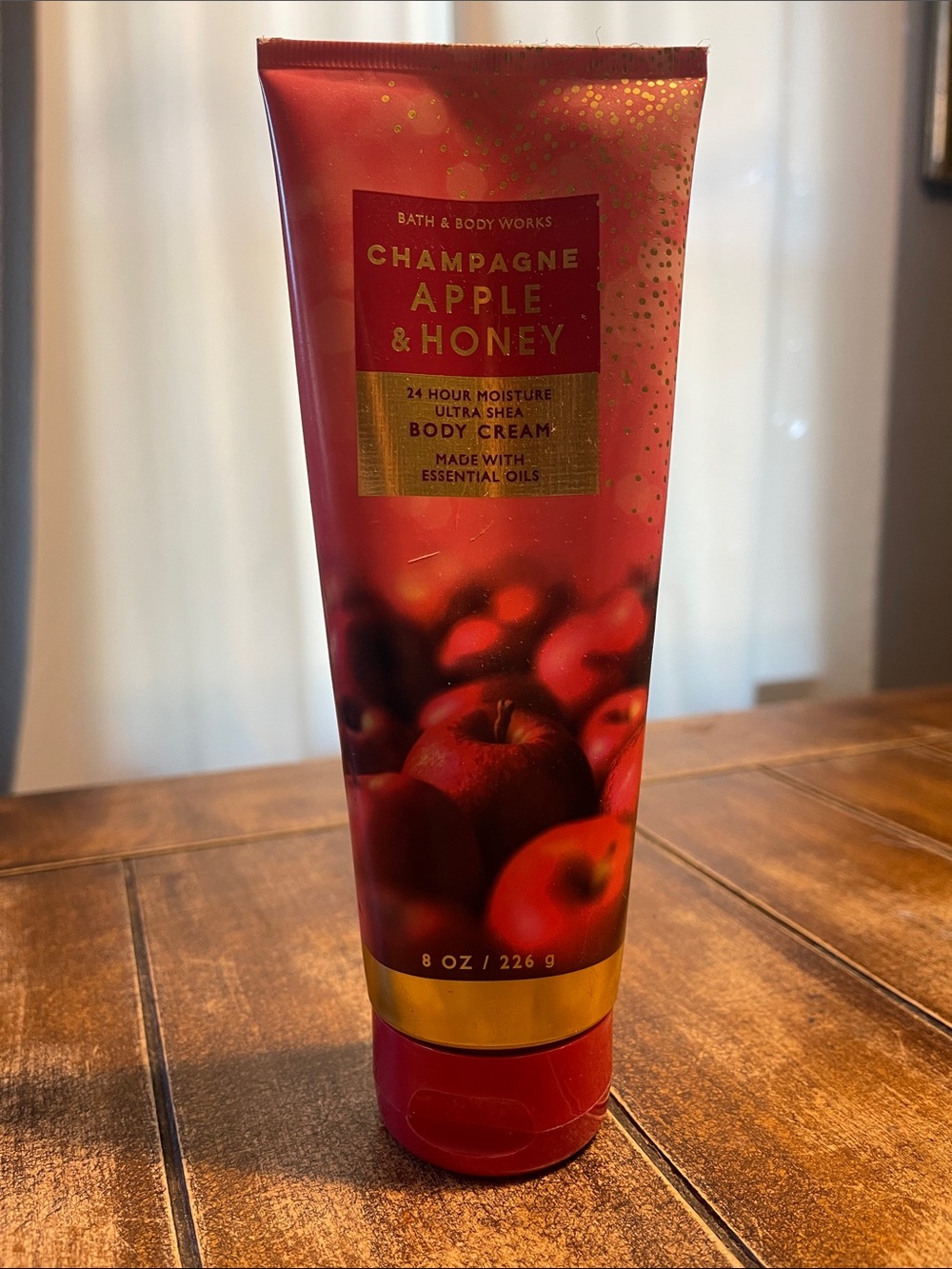 Bath & Body Works Champagne Apple & Honey Body Cream - Red & Gold